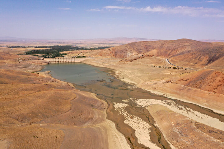 پاییز خشک و کمبارش/ ایران در مصرف آب از کشورهای پرآب سبقت گرفته است