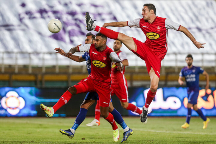 امیدواری کارشناسان به تیم ملی فوتبال/ مدالآوری رزمیکاران ایران