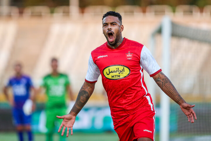 خلیلی: آرامش به پرسپولیس بازگشته است/ لوکادیا بهتر از این هم میشود