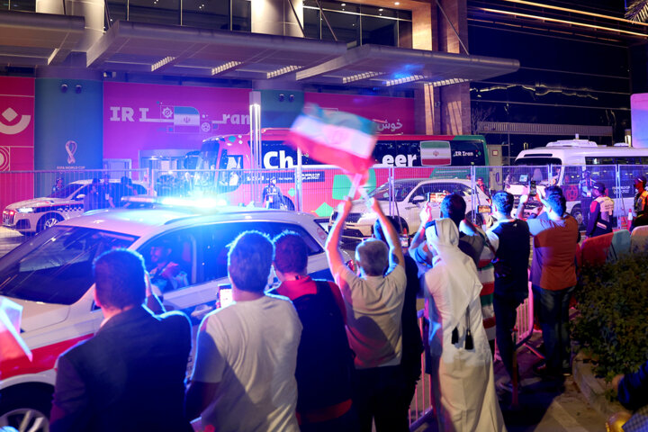 بدرقه ملیپوشان فوتبال ایران با حضور آیتالله رئیسی/کیروش: قلبمان با هواداران است