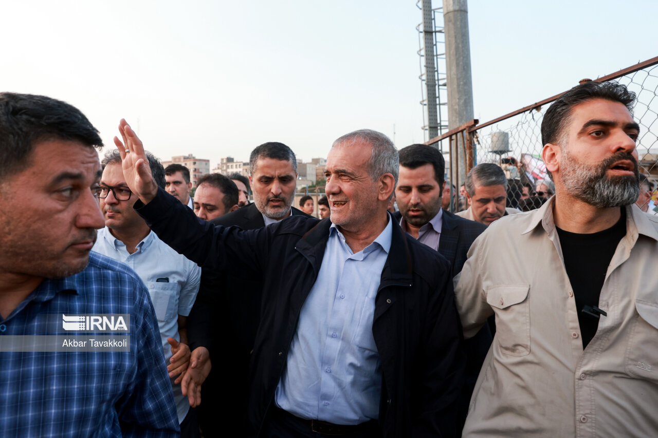 ۳۳ مصوبه ارمغان سفر رئیس جمهور برای مردم سیستان و بلوچستان ۳۳ مصوبه ارمغان سفر رئیس جمهور برای مردم سیستان و بلوچستان