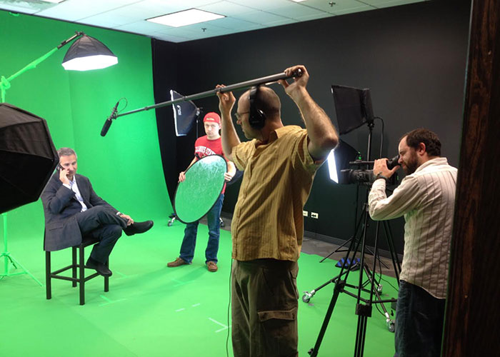 پرونده- هنر مهجور | جلوههای ویژه میدانی؛ فاصله آنچه هست تا آنچه باید باشد