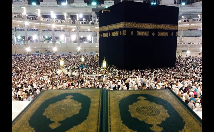 تئاترهایی که به حج پرداختند/ شکوه حرکت صحنه بر مدار طواف کعبه