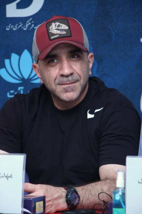 «مانش» متفاوت از تئاترهای تجاری مُد امروز است/ نمیتوانم به موضوعی که کشورم درگیر آن است نپردازم