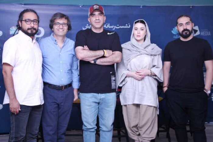 «مانش» متفاوت از تئاترهای تجاری مُد امروز است/ نمیتوانم به موضوعی که کشورم درگیر آن است نپردازم