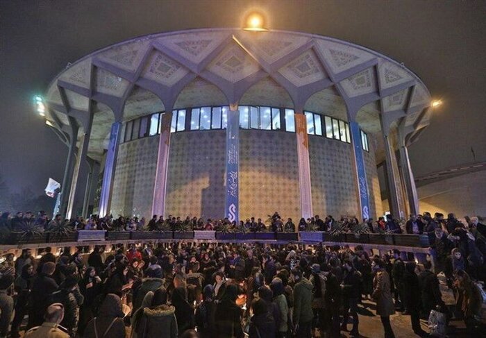 گشتی در حوزه نمایش؛ سالندار شدن تئاتر عروسکی تا وداع با مردی که شیفته ایران بود