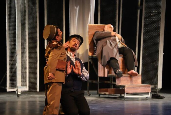 سایهگستری چتر معنوی محرم بر تالارهای نمایشی؛ ۲۱ تماشاخانه و ۴۱ نمایش