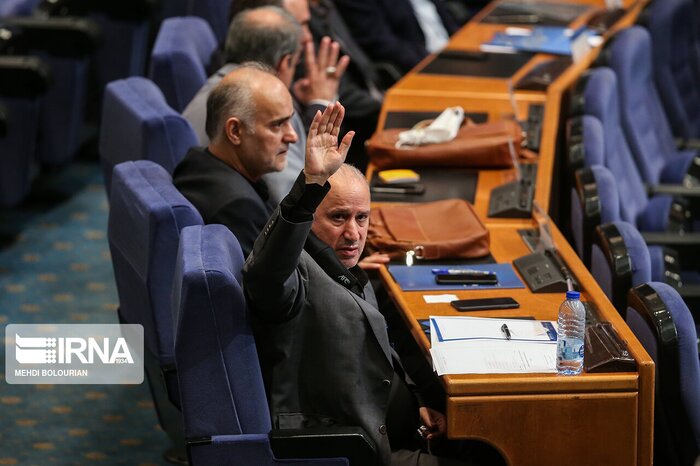 سه امتیاز طلایی استقلال از سیرجان /دیدار پرسپولیس و تراکتور زیر ذرهبین دستیاران کیروش