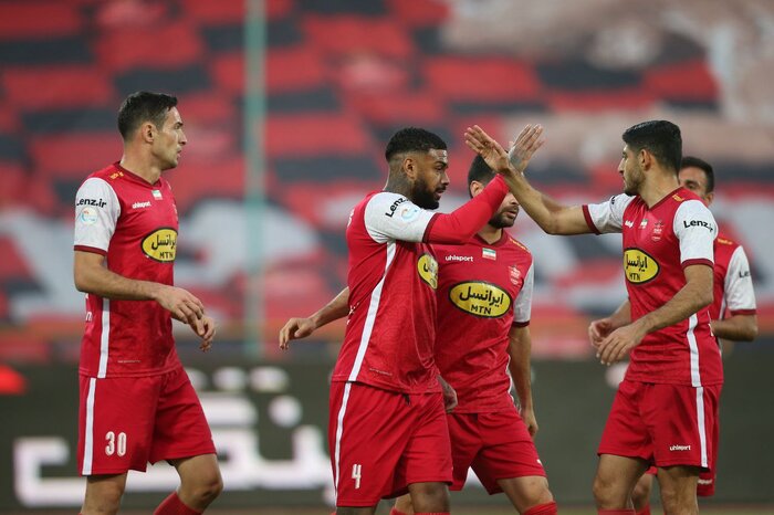 بازگشت پرسپولیس به صدر با کمک مطهری و نقشآفرینی قلعهنویی/تعریف از طارمی در شبی که ژاوی آب پاکی را روی دست پیکه ریخت