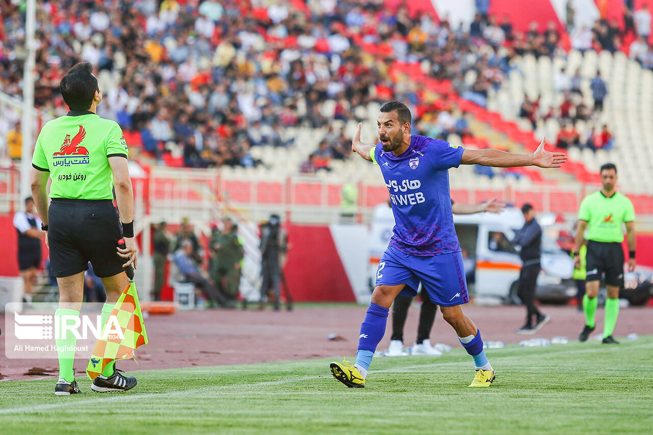 ادامه تعقیب و گریز سرخابیها در روز تاریخسازی یک بانو در منامه