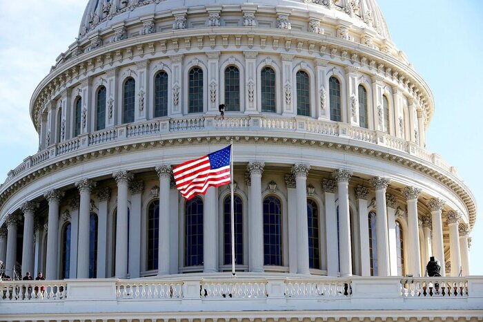 چشمان نگران بایدن