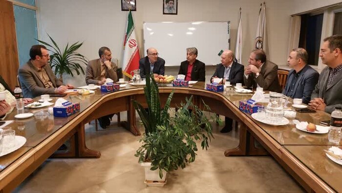 تیغ مشکلات بر گردن بزرگترین کاراخانه لوله خاورمیانه / وساطت تهران برای رفع موانع