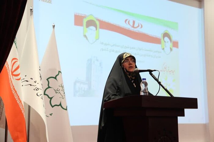 توسعه همه جانبه شهرها با حضور زنان در عرصههای مختلف محقق میشود