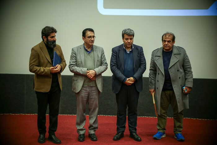 خزاعی: سینماگران کنج عزلت گزیده به صحنه برگردند
