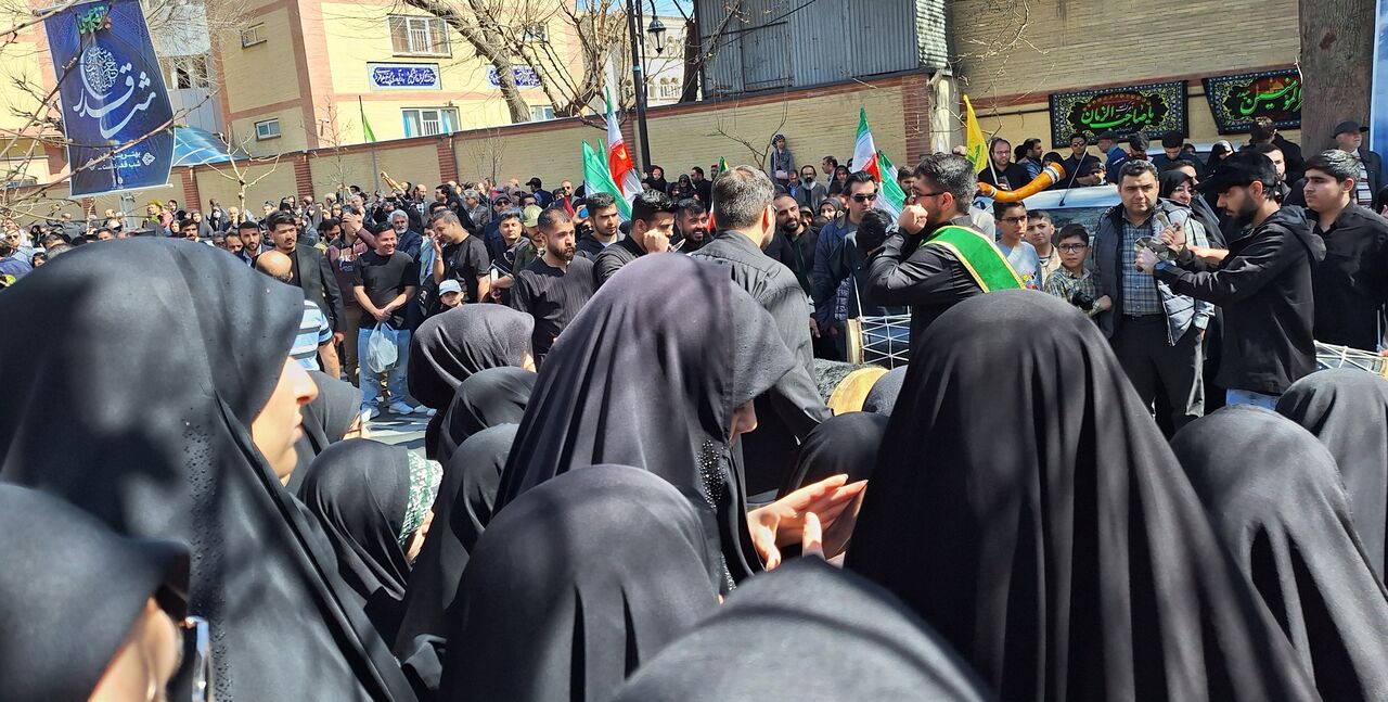 تشییع باشکوه شهید طریق القدس در کرج+ فیلم تشییع باشکوه شهید طریق القدس در کرج+ فیلم