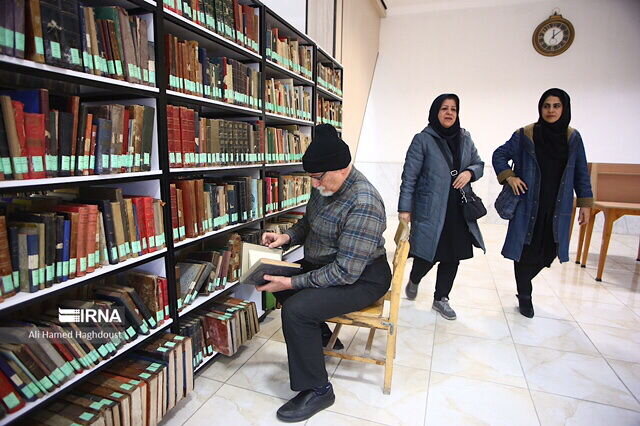 دبیرکل نهاد کتابخانههای عمومی: مشکل حوزه فرهنگ در ویترین است/ محکوم به انتخابیم