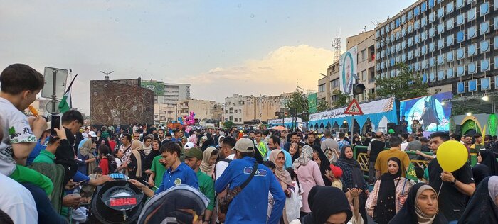 «مهمونی۱۰ کیلومتری غدیر»/ وقتی تفاوتها رنگ میبازد + فیلم و عکس/ در حال به روزرسانی