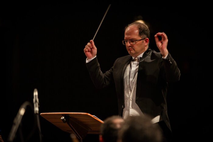 تولید آثار موسیقایی ۲۴ساعته بیکیفیت بخاطر شرایط نامناسب اقتصادی/نیازمند نهاد حمایتی هستیم