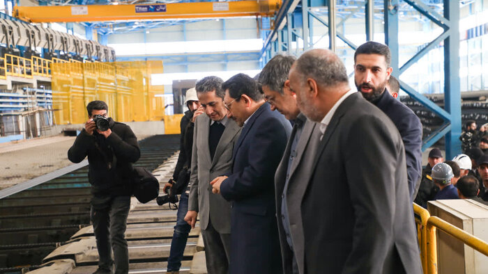 خط تولید کلافسازی فولاد سرمد ابرکوه یزد با حضور وزیر صمت افتتاح شد