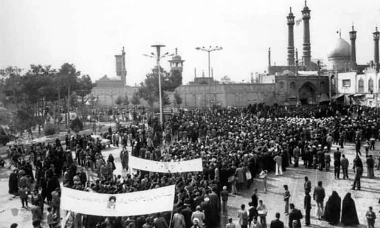 روایت یک شاهد عینی از قیام خونین ۱۹ دی/ تظاهرات مردم قم آرام و باشکوه بود