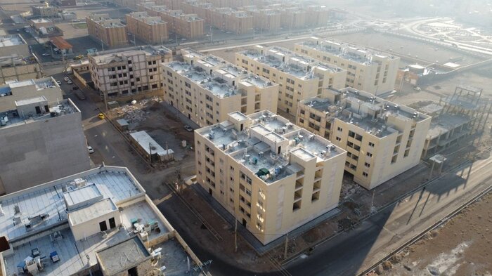 بهرهبرداری از ۸۹۶ واحد مسکونی و محور سرخه- سمنان به مناسبت دهه فجر