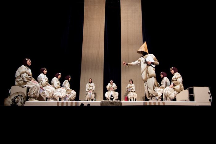 دهمین روز جشنواره تئاتر فجر؛ روز رقابت و انتظار/ حکایت تئاتر همچنان باقیست