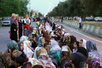 طولانی ترین سفره افطاری ایران در آق‌قلا‎