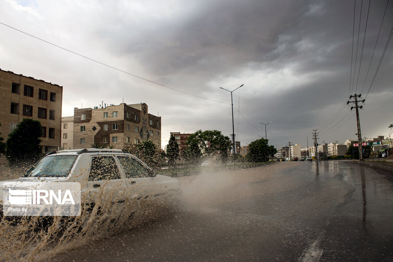 مدیریت بحران البرز نسبت به آبگرفتگی معابر شهری هشدار داد