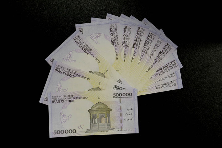 تکنرخی شدن ارز به تعادل بازار کمک کرد / شرط تداوم موفقیت، اصلاح حکمرانی اقتصادی