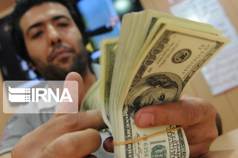 بازار ارز؛ از سرمستی دلالان تا ترس از ریزش قیمتها