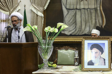 مراسم بزرگداشت ارتحال امام خمینی (ره) از سوی انجمن زرتشتیان