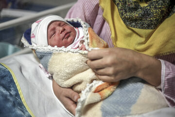سازمان‌های دولتی و خصوصی موظف به اعطای مرخصی ۹ ماهه به بانوان باردار هستند