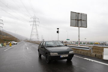 جاده های شمال بارانی است