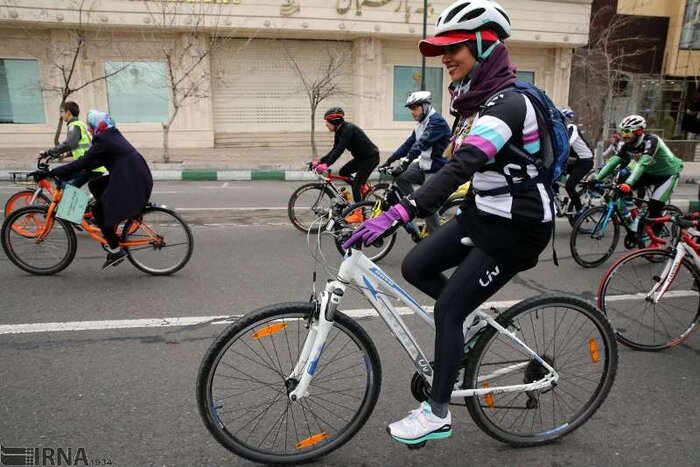 فاجعه کمتحرکی در ایران؛ ۶۴ درصد زنان جامعه درگیر