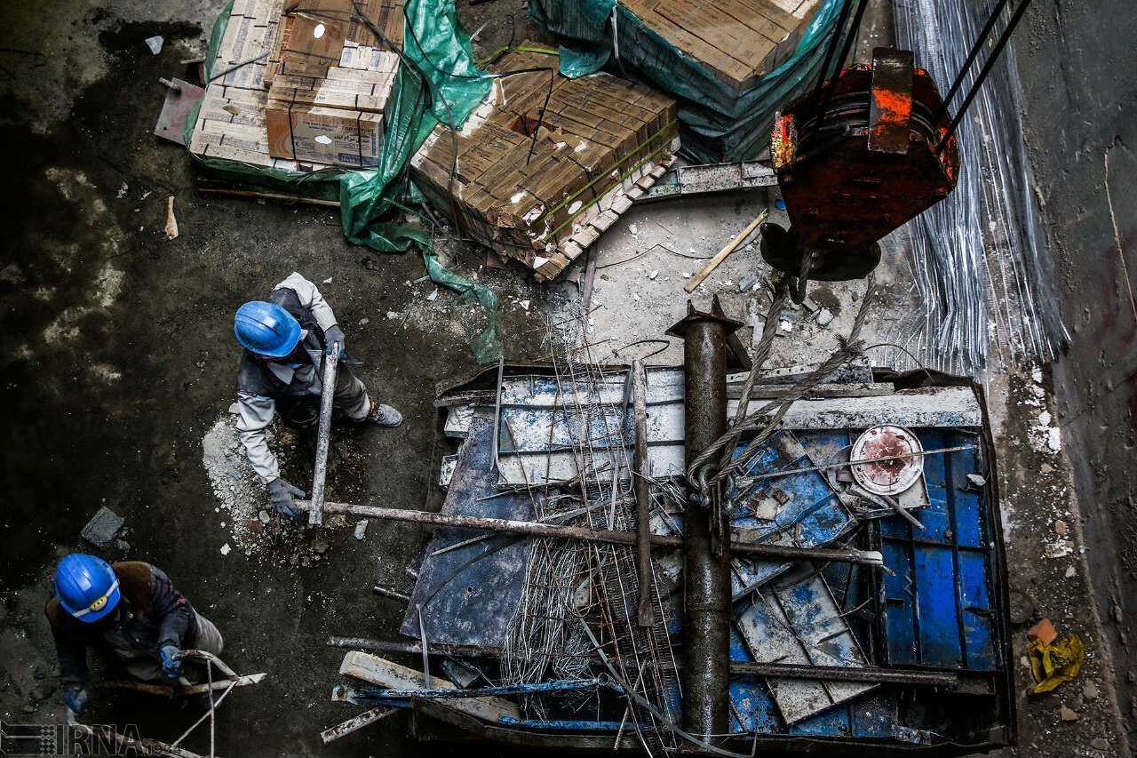 تعیین دستمزد منطقهای موجب مهاجرت کارگران میشود تعیین دستمزد منطقهای موجب مهاجرت کارگران میشود