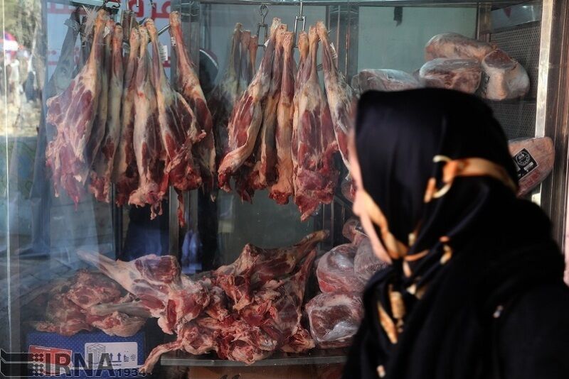 کمبود علوفه و افزایش قیمت نهادهها یکی از علل افزایش قیمت گوشت است
