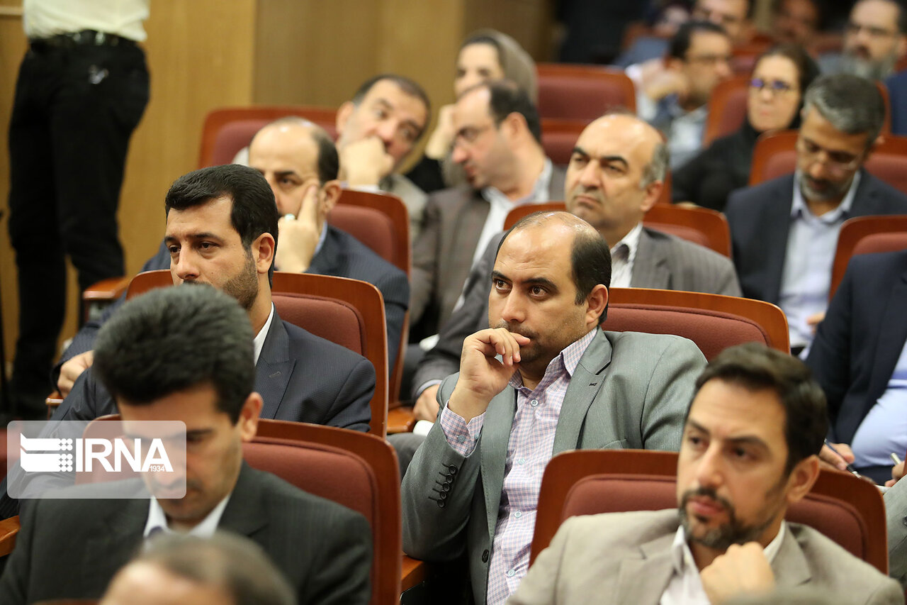 کارگاه آموزشی پیشگیری و مبارزه با قاچاق کالای دخانی کارگاه آموزشی پیشگیری و مبارزه با قاچاق کالای دخانی