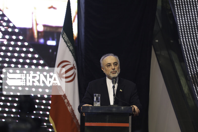 صالحی: ظرفیت تولید ۶۰ سانتریفیوژ مدرن فراهم شد صالحی: ظرفیت تولید ۶۰ سانتریفیوژ مدرن فراهم شد