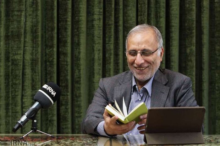 هادی خانیکی: در شرایط بحران، پنهانکاری خودکشی ارتباطی است