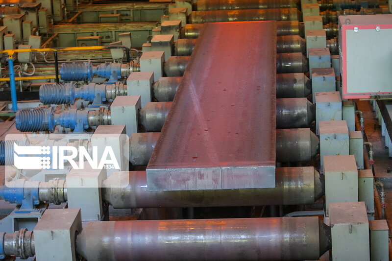 کاهش ۱۳.۱ درصدی صادرات فولاد ایران در سال ۹۹