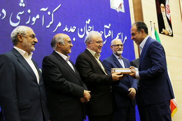 افتتاح ساختمان مرکز آموزشی درمانی شهید باهنر کرمان