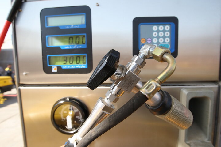 دوگانهسوزی خودروها دوباره جان گرفت / افتتاح همزمان ۸ جایگاه CNG در کشور