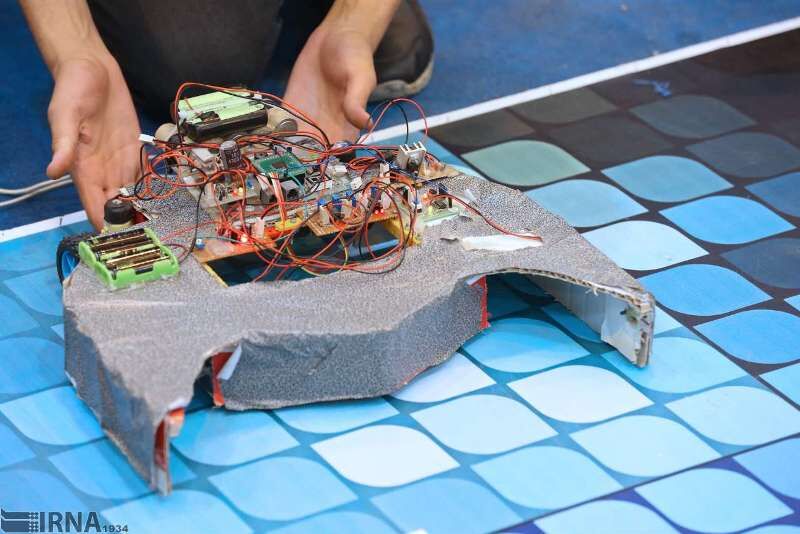 هدایت دانش آموزان کشور از سیستم آموزش سنتی به سمت فناوری نوین