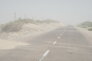 توفان گرد و خاک دید رانندگان در جاده سرخس -مشهد را محدود کرد