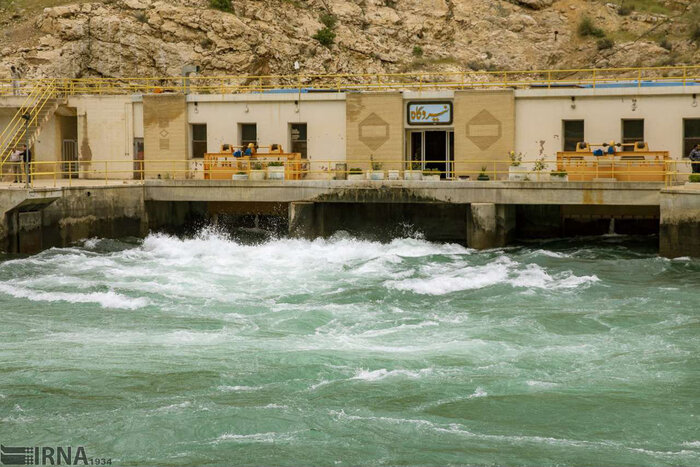 تحقق وعده‌  دولت؛ جریان گرفتن آب سد درودزن در رگ‌های شیراز