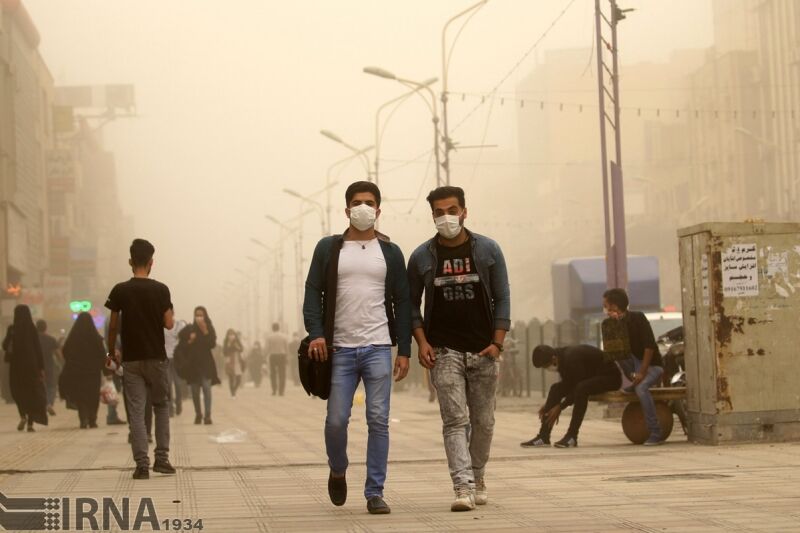 هوای اراک و شیراز ناسالم است 