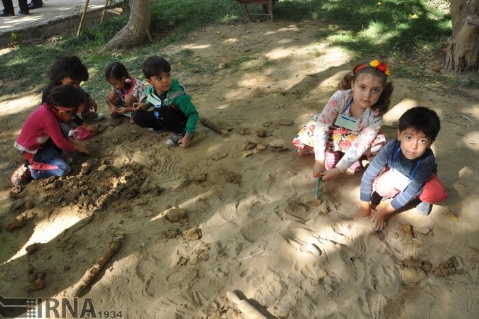 چگونه خلاقیت کودک را پرورش دهیم