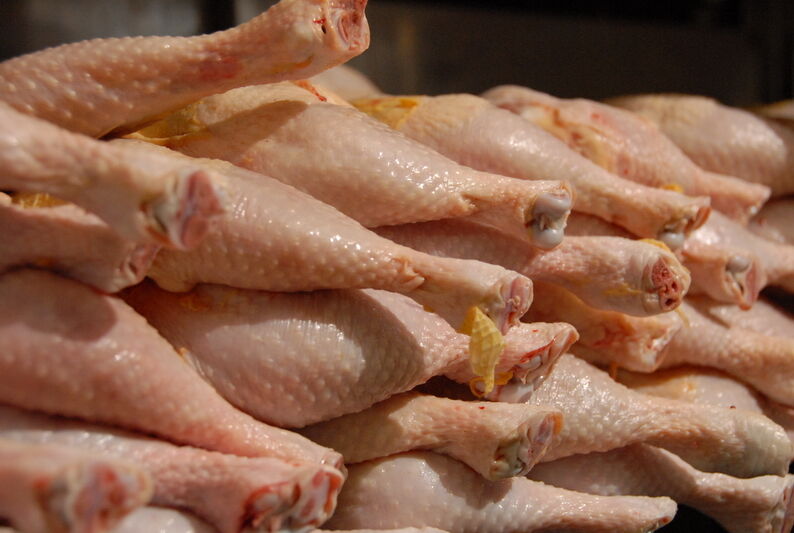 گوشت مرغ رکوردار رشد قیمت در فروردین‌ماه شد
