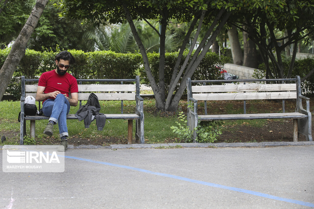 دو روی سکه وقتگذرانی در شبکههای اجتماعی؛ وقتی بیاراده محو میشویم دو روی سکه وقتگذرانی در شبکههای اجتماعی؛ وقتی بیاراده محو میشویم