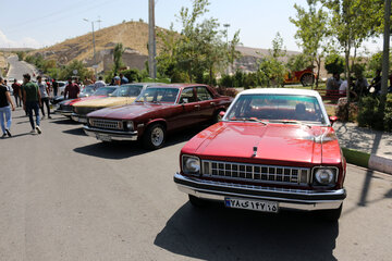 همایش خودروهای کلاسیک و اسپورت در تبریز‎